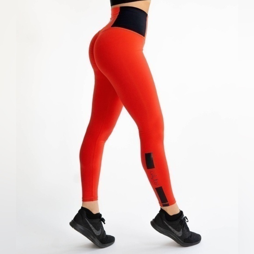 Gavelo POP Red Scrunch Leggings size XXS